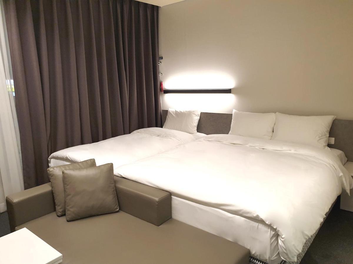 Grand City Hotel Changwon Zewnętrze zdjęcie