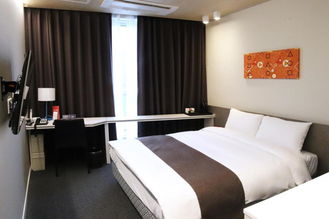 Grand City Hotel Changwon Zewnętrze zdjęcie