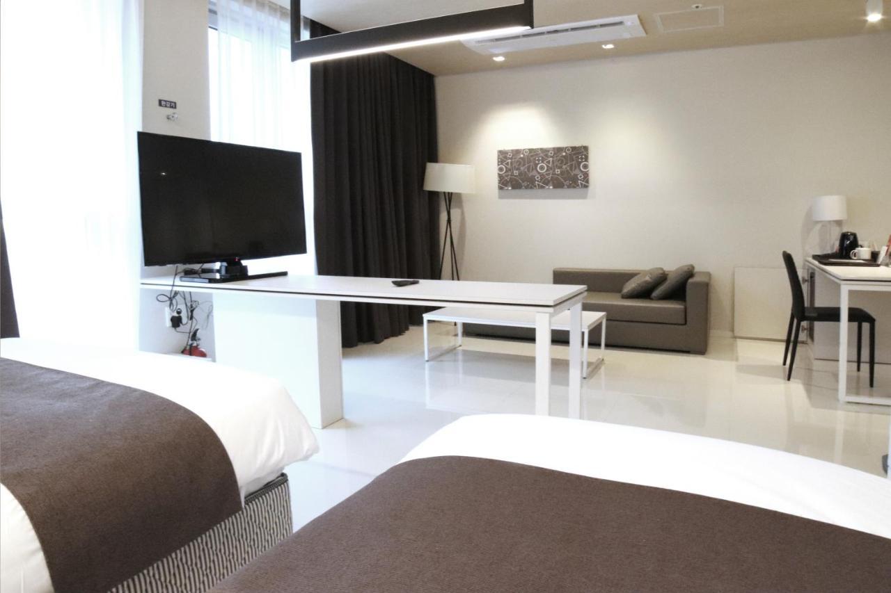 Grand City Hotel Changwon Zewnętrze zdjęcie